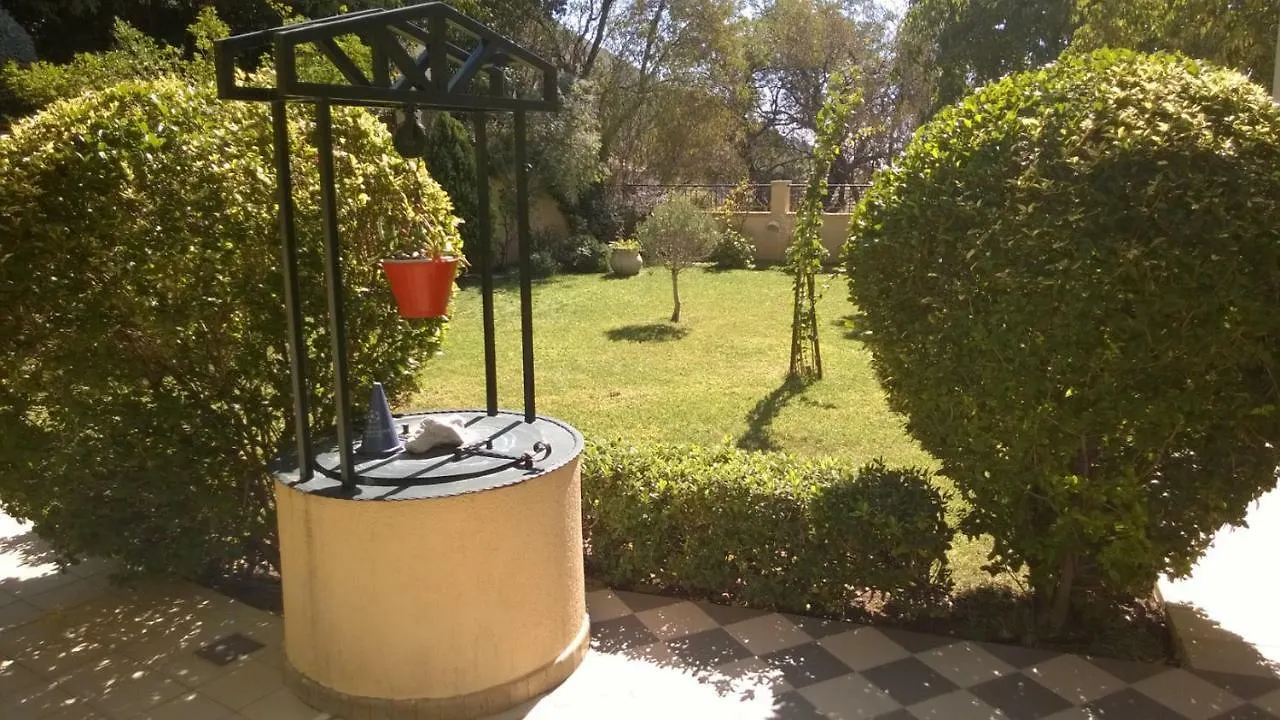 Villa Tzitzifies Kourouklata