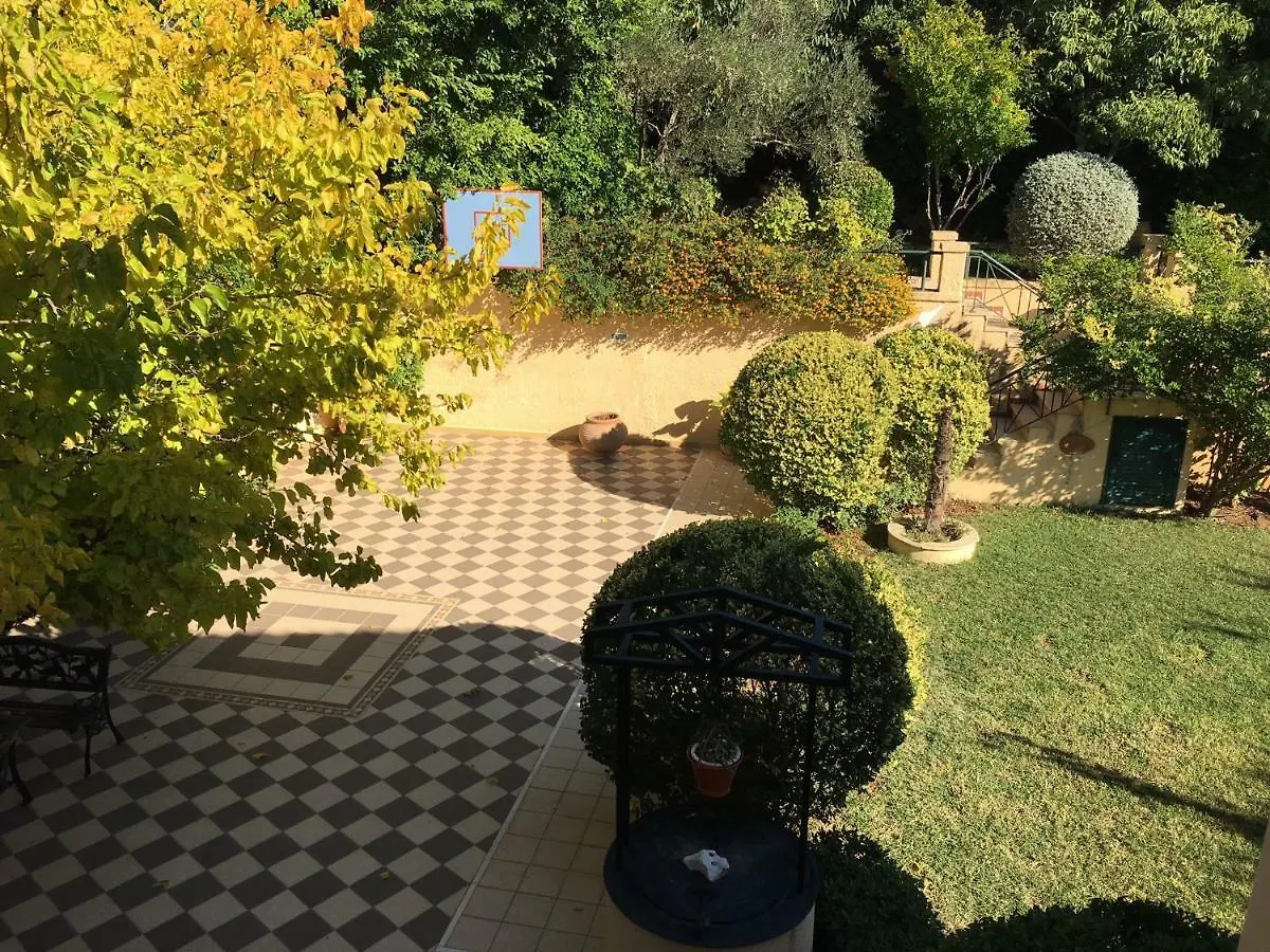 Villa Tzitzifies Kourouklata