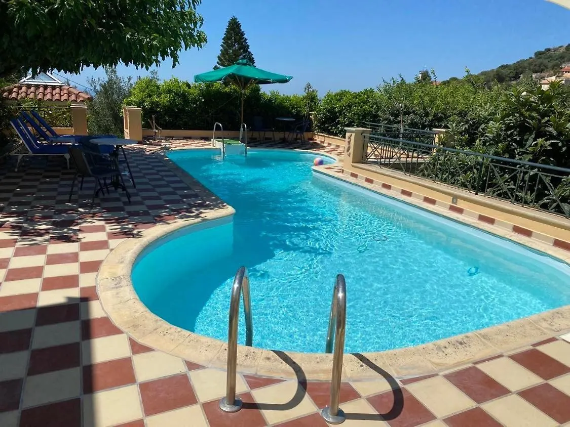 Villa Tzitzifies Kourouklata 0*,  Yunanistan